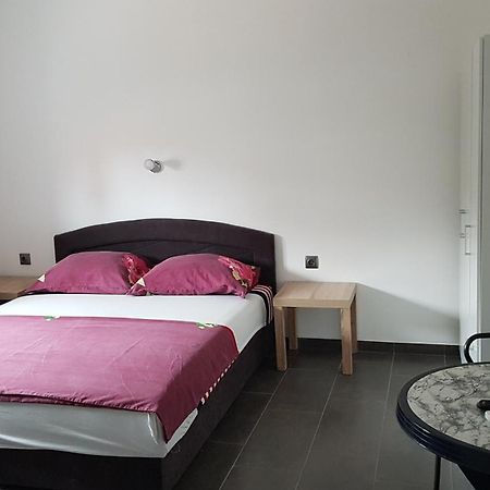 Apartments Star With Pool Biograd Na Moru Dış mekan fotoğraf