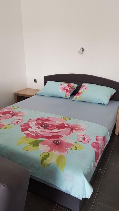 Apartments Star With Pool Biograd Na Moru Dış mekan fotoğraf